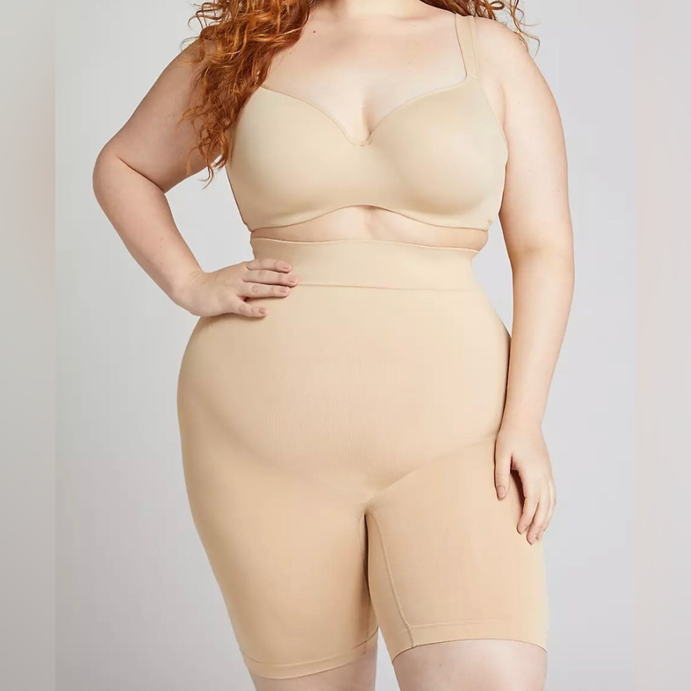 Cacique (Lane Bryant) Slimmer Ultra High-Waist Short nude Shapewear shorts 18/20